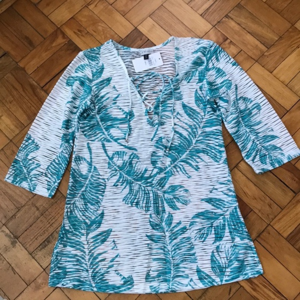 J Valdi M beach coverup